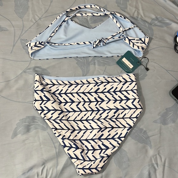 Blue pattern bikini - Picture 3 of 4